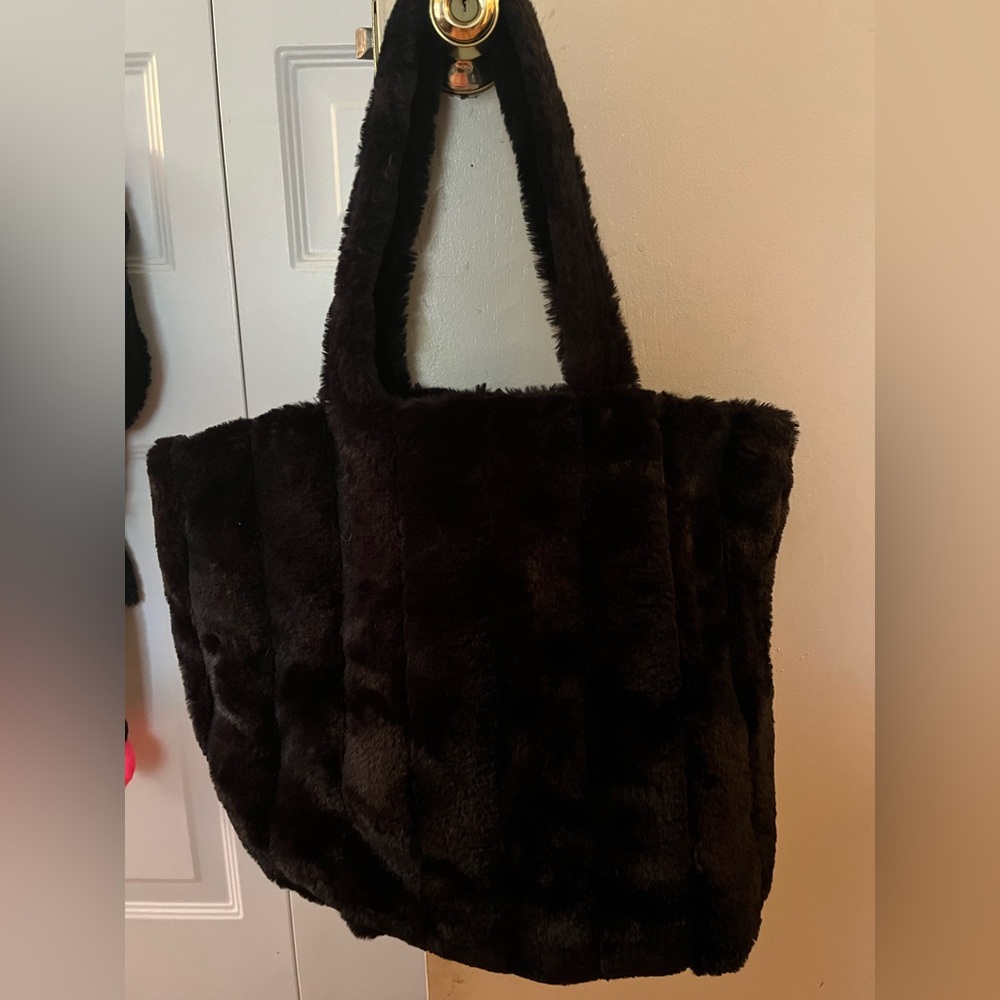 Elegant Faux Fur Tote Bag - Black